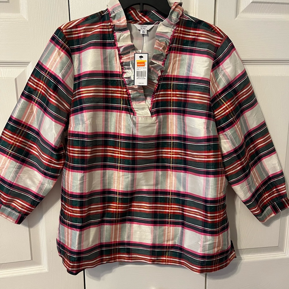 Crown and Ivy Blouse. New with tags.